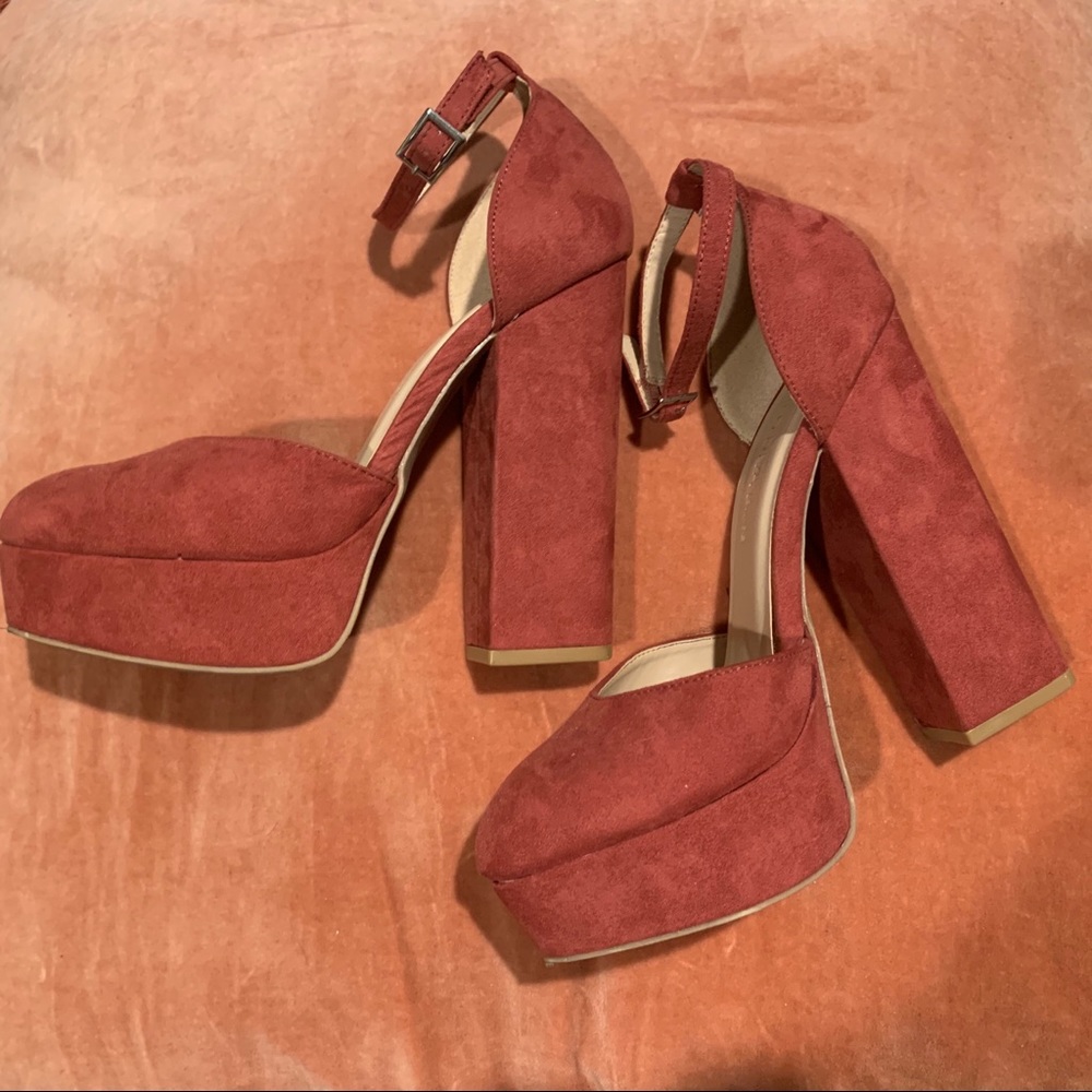 RED PLATFORM HEEL 💸🍒